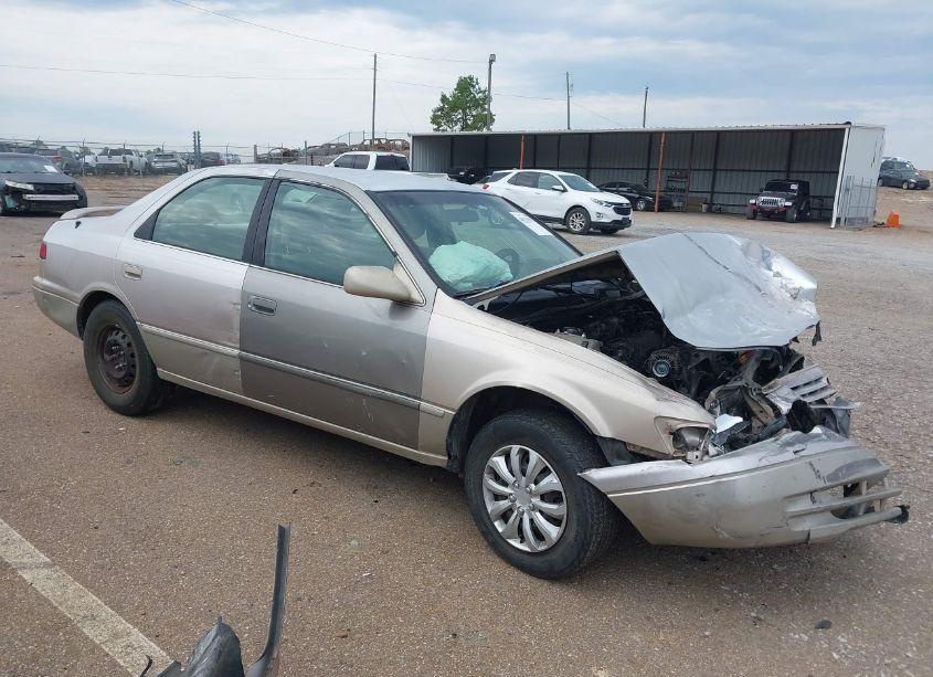 1998 Toyota Camry CE (VIN 4T1BG22K8WU360483) main photo