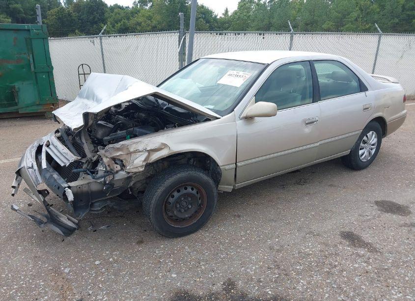 Photo 2 of 1998 Toyota Camry CE (VIN 4T1BG22K8WU360483)