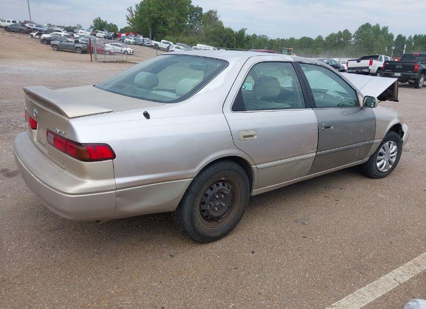Photo 4 of 1998 Toyota Camry CE (VIN 4T1BG22K8WU360483)