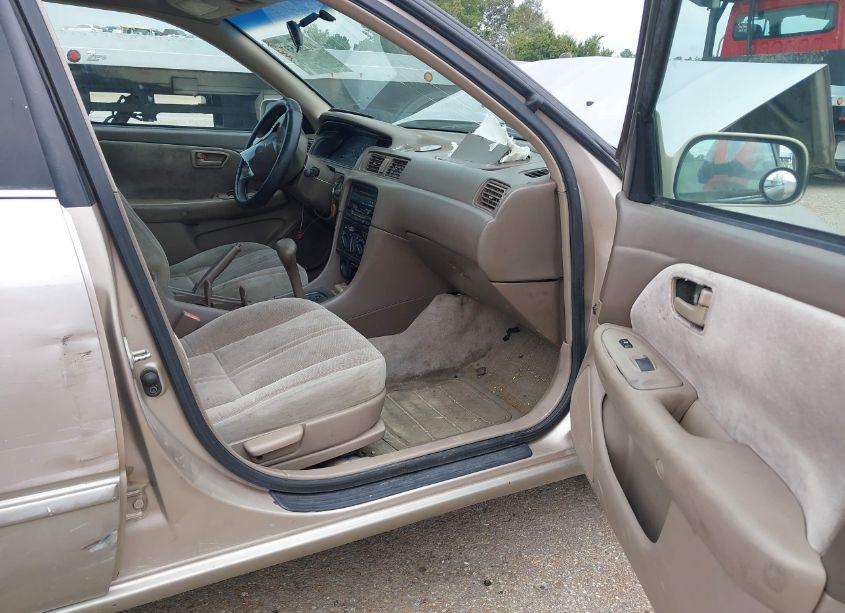 Photo 5 of 1998 Toyota Camry CE (VIN 4T1BG22K8WU360483)