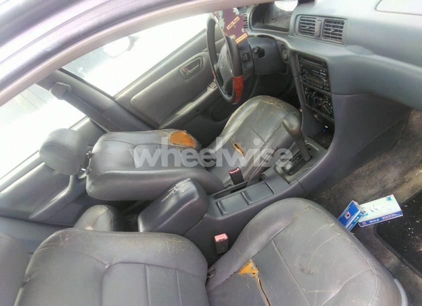 Photo 5 of 1998 Toyota Camry LE (VIN 4T1BG22K8WU839020)