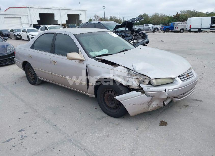 1999 Toyota Camry LE (VIN 4T1BG22K8XU412714) main photo
