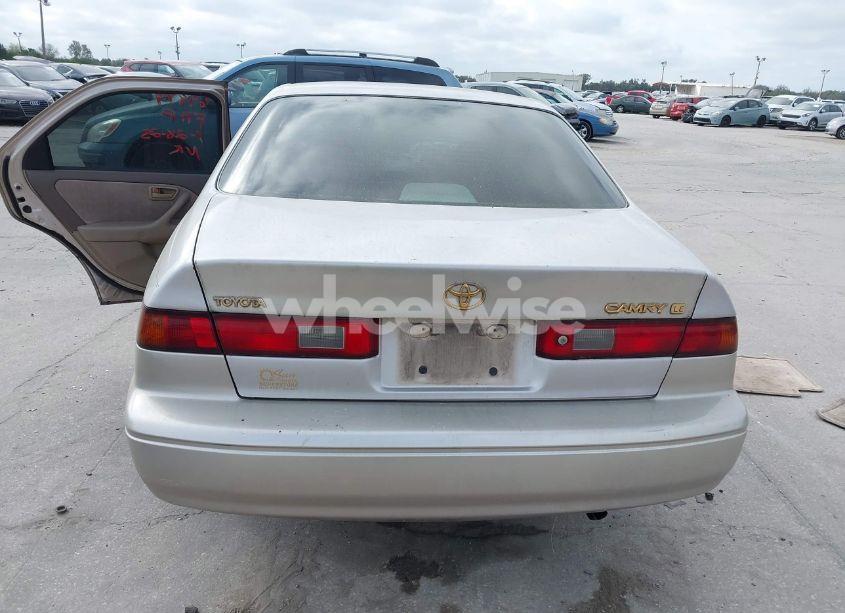 Photo 16 of 1999 Toyota Camry LE (VIN 4T1BG22K8XU412714)