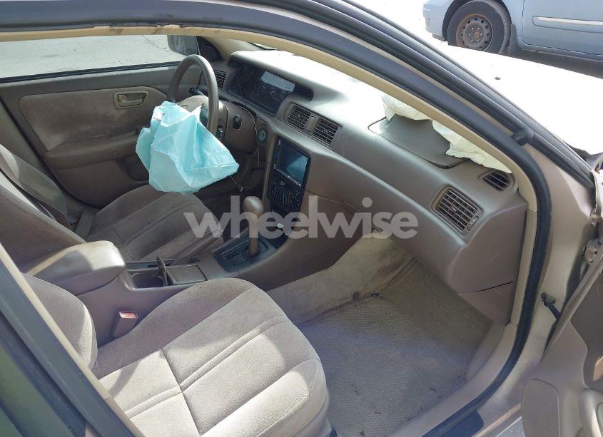 Photo 5 of 1999 Toyota Camry LE (VIN 4T1BG22K8XU412714)