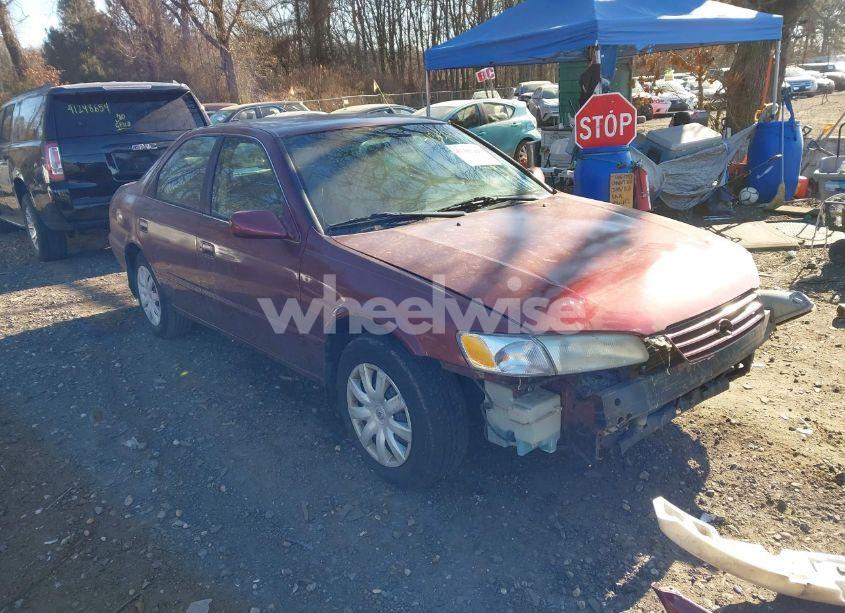 1999 Toyota Camry LE (VIN 4T1BG22K8XU438178) main photo