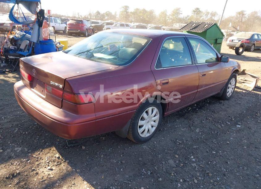 Photo 4 of 1999 Toyota Camry LE (VIN 4T1BG22K8XU438178)