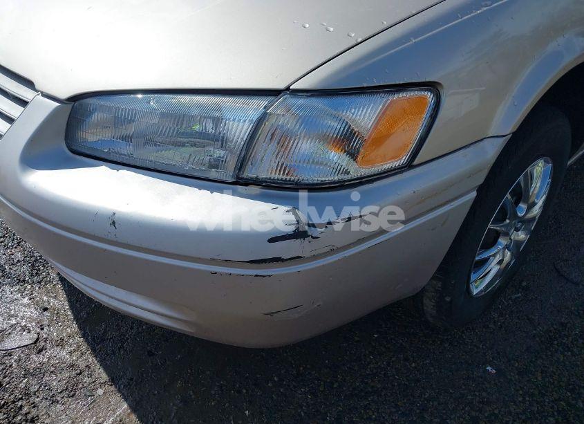 Photo 19 of 1999 Toyota Camry LE (VIN 4T1BG22K8XU463050)