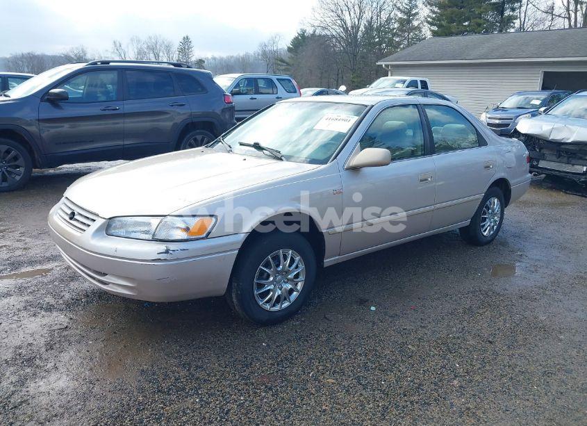Photo 2 of 1999 Toyota Camry LE (VIN 4T1BG22K8XU463050)
