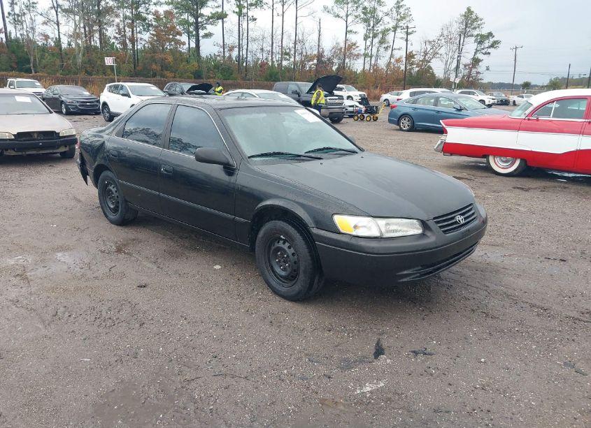 1999 Toyota Camry LE (VIN 4T1BG22K8XU478972) main photo