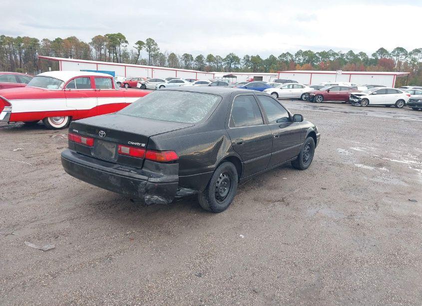 Photo 4 of 1999 Toyota Camry LE (VIN 4T1BG22K8XU478972)