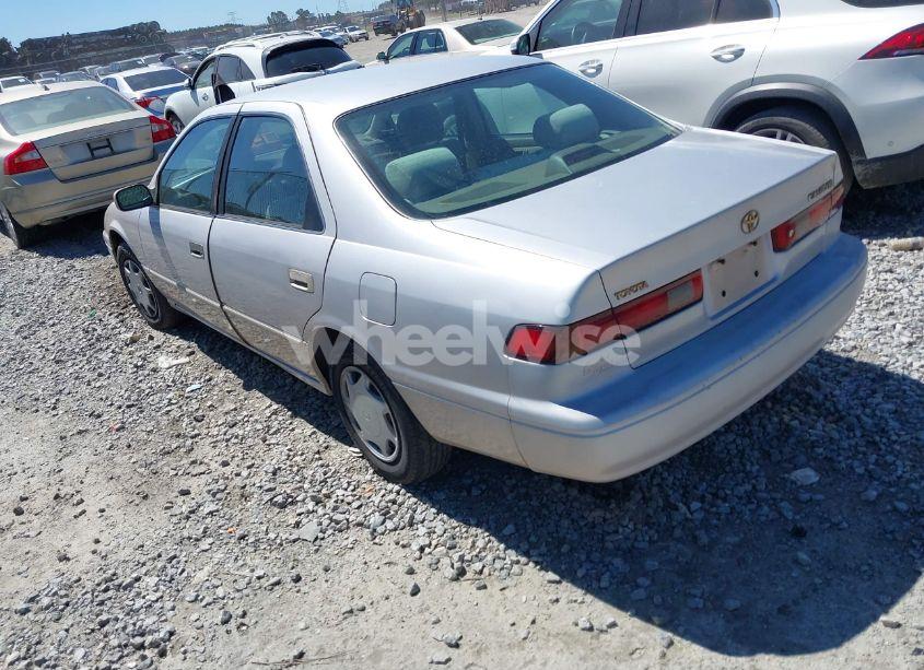 Photo 3 of 1999 Toyota Camry CE (VIN 4T1BG22K8XU594513)