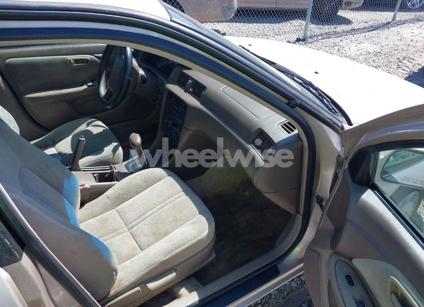 Photo 5 of 1999 Toyota Camry CE (VIN 4T1BG22K8XU594513)