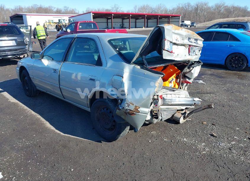 Photo 3 of 2000 Toyota Camry LE (VIN 4T1BG22K8YU672676)