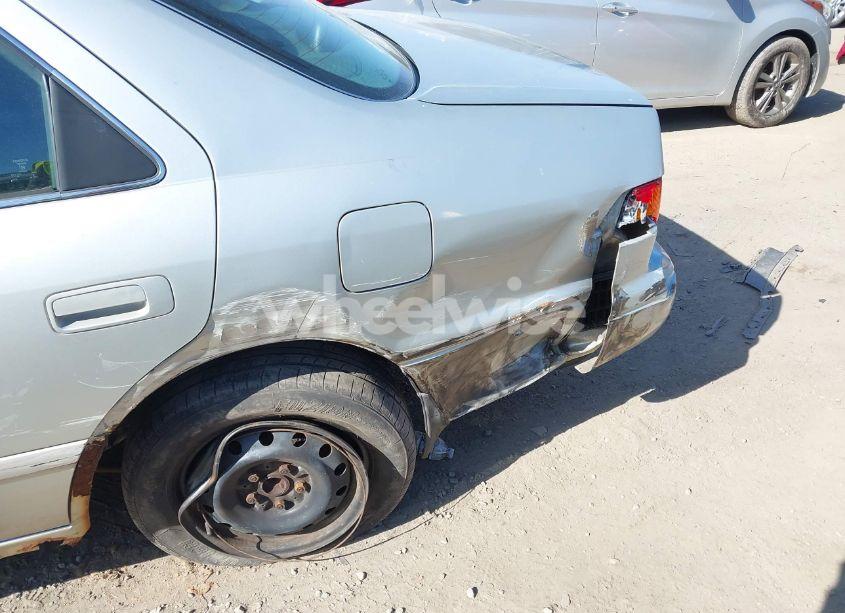 Photo 12 of 2000 Toyota Camry LE (VIN 4T1BG22K8YU700184)