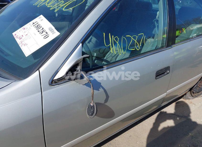 Photo 6 of 2000 Toyota Camry LE (VIN 4T1BG22K8YU700184)