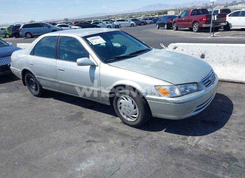 2001 Toyota Camry CE (VIN 4T1BG22K91U042316) main photo