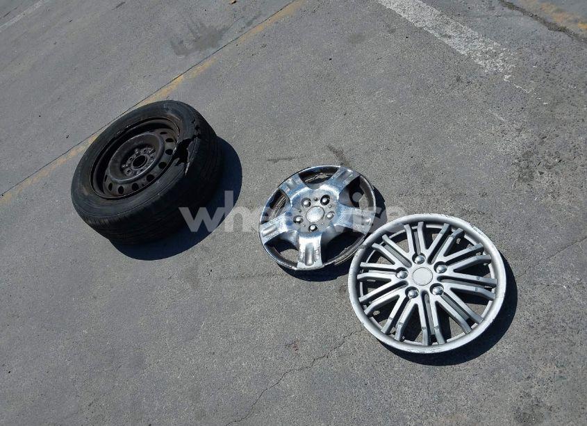 Photo 12 of 2001 Toyota Camry LE (VIN 4T1BG22K91U081021)