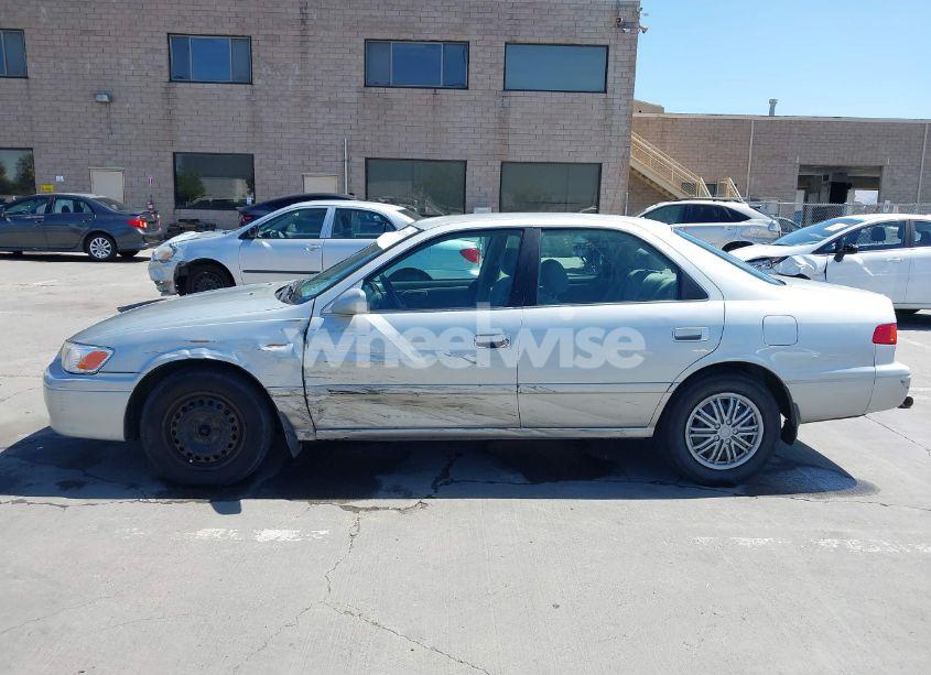 Photo 15 of 2001 Toyota Camry LE (VIN 4T1BG22K91U081021)