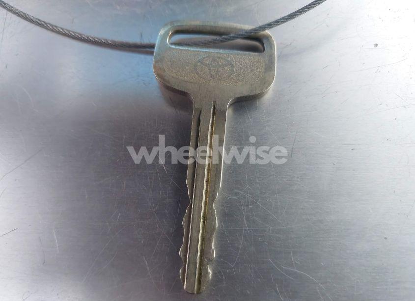 Photo 11 of 2001 Toyota Camry CE (VIN 4T1BG22K91U083741)