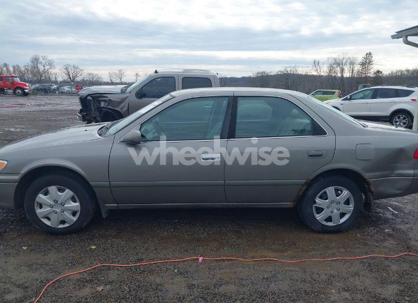 Photo 14 of 2001 Toyota Camry CE (VIN 4T1BG22K91U083741)