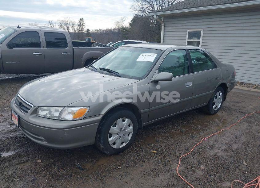 Photo 2 of 2001 Toyota Camry CE (VIN 4T1BG22K91U083741)