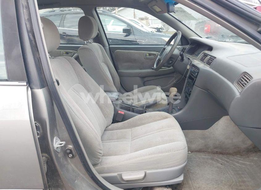 Photo 5 of 2001 Toyota Camry CE (VIN 4T1BG22K91U083741)