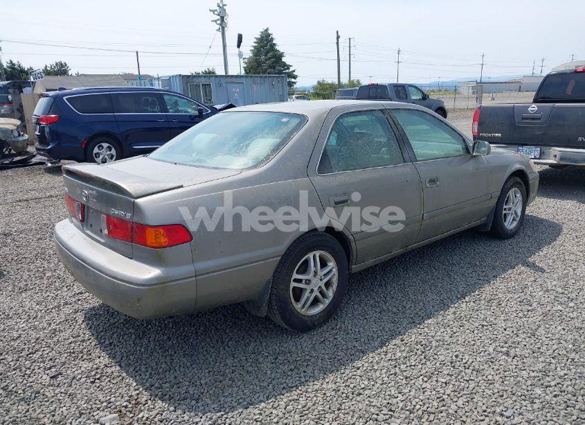 Photo 4 of 2001 Toyota Camry LE (VIN 4T1BG22K91U100781)