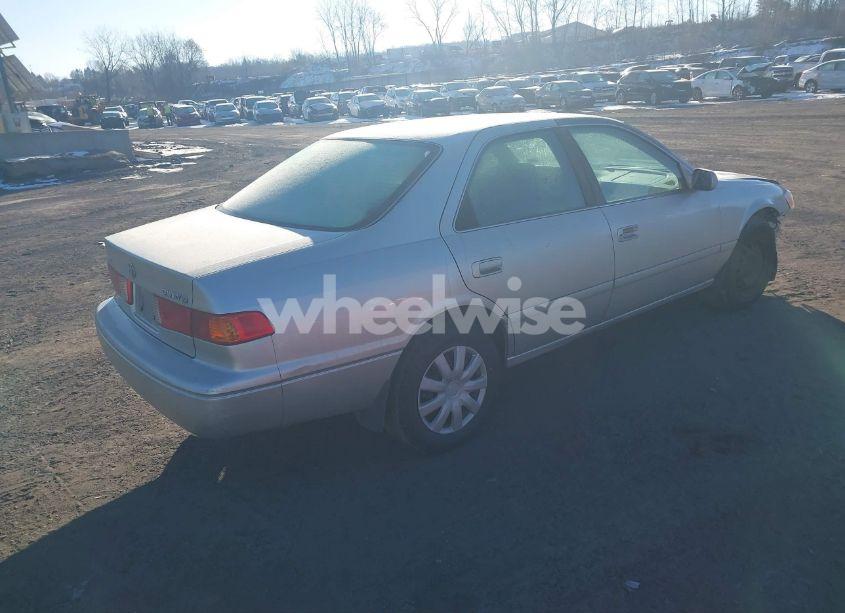 Photo 4 of 2001 Toyota Camry CE (VIN 4T1BG22K91U775739)