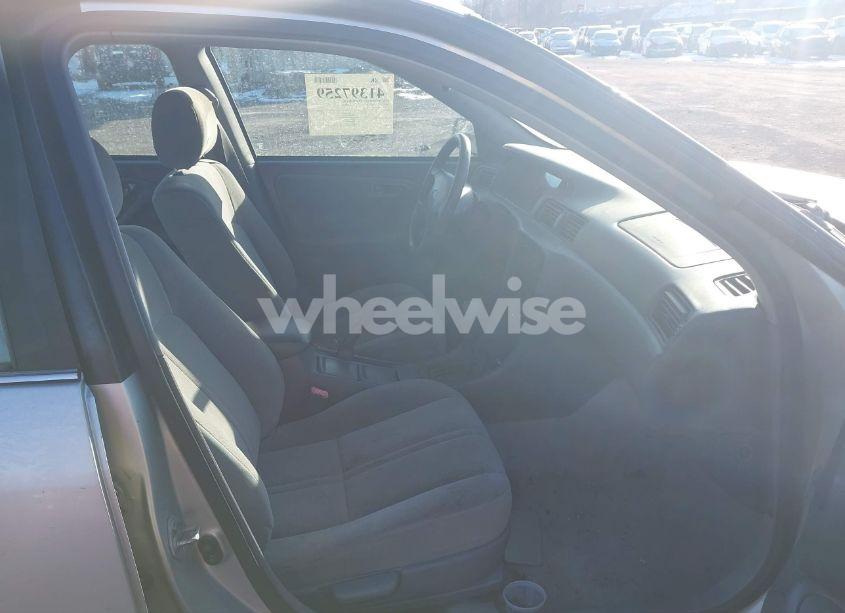 Photo 5 of 2001 Toyota Camry CE (VIN 4T1BG22K91U775739)