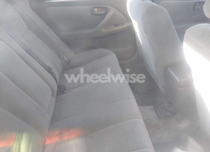 Photo 8 of 2001 Toyota Camry LE (VIN 4T1BG22K91U794632)