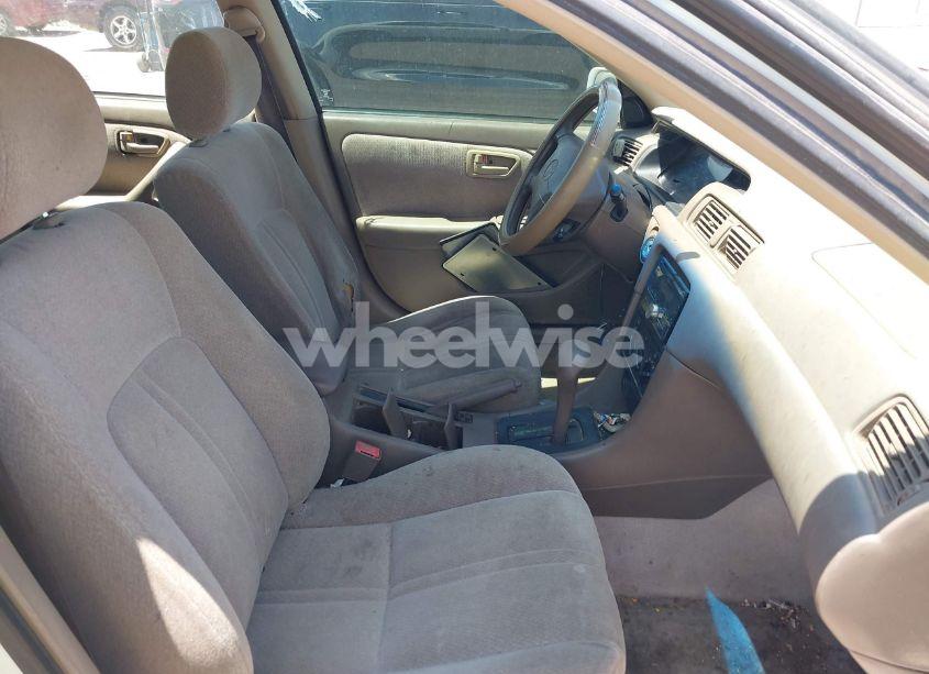 Photo 5 of 2001 Toyota Camry CE/LE/XLE (VIN 4T1BG22K91U811459)