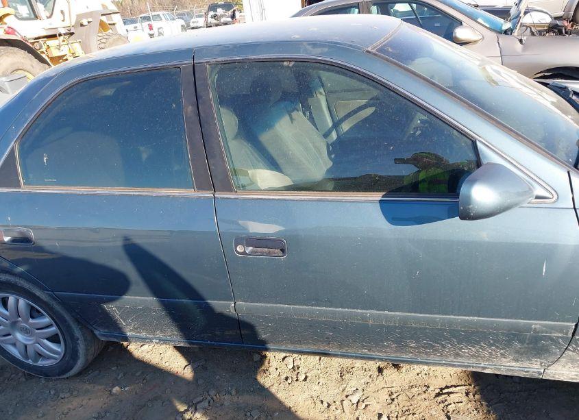 Photo 13 of 2001 Toyota Camry LE (VIN 4T1BG22K91U856661)