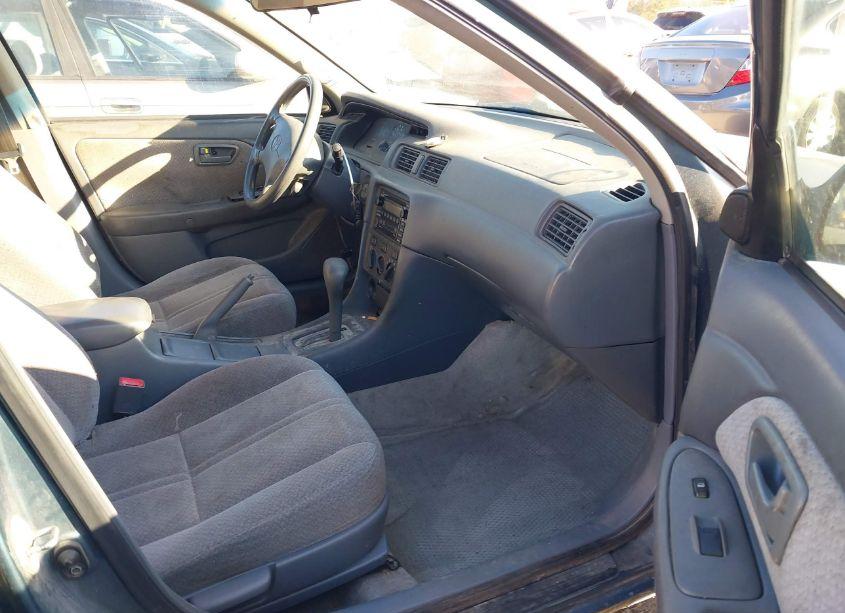 Photo 5 of 2001 Toyota Camry LE (VIN 4T1BG22K91U856661)