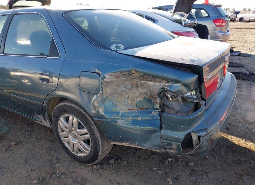 Photo 6 of 2001 Toyota Camry LE (VIN 4T1BG22K91U856661)