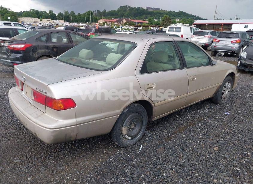 Photo 4 of 2001 Toyota Camry LE (VIN 4T1BG22K91U867787)