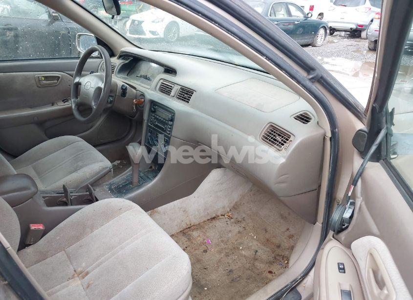 Photo 5 of 2001 Toyota Camry LE (VIN 4T1BG22K91U867787)