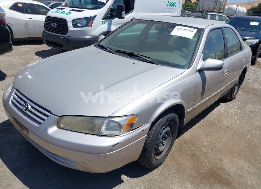 Photo 2 of 1997 Toyota Camry LE (VIN 4T1BG22K9VU017275)