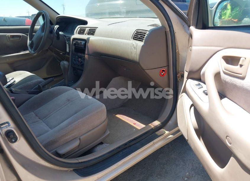 Photo 5 of 1997 Toyota Camry LE (VIN 4T1BG22K9VU017275)