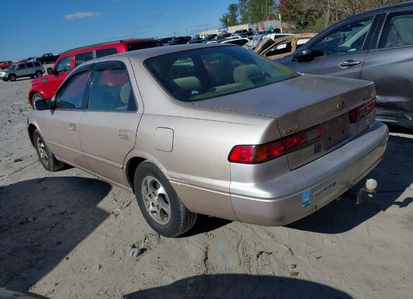 Photo 3 of 1997 Toyota Camry LE (VIN 4T1BG22K9VU156886)