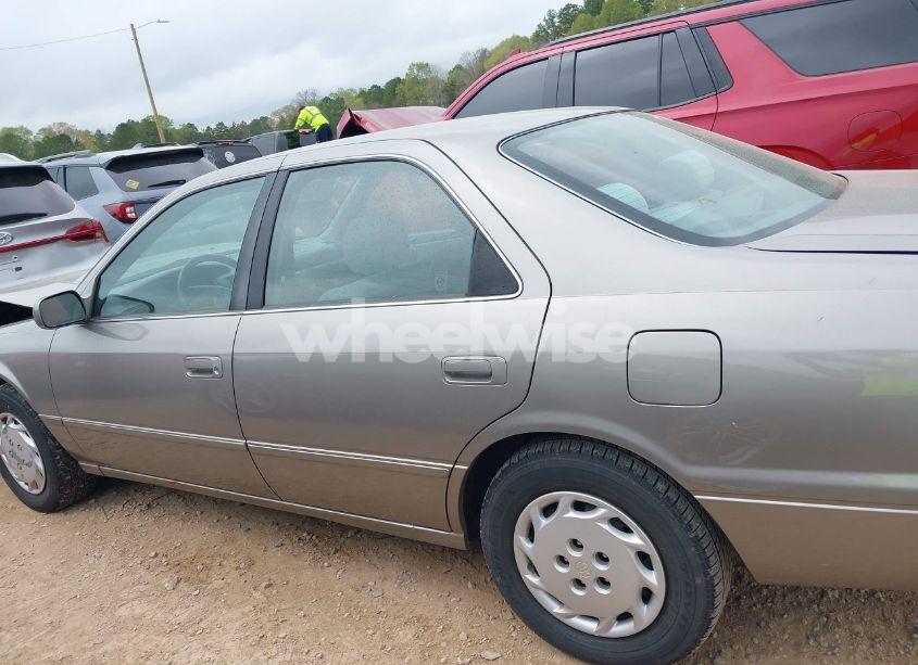 Photo 14 of 1998 Toyota Camry LE (VIN 4T1BG22K9WU283915)