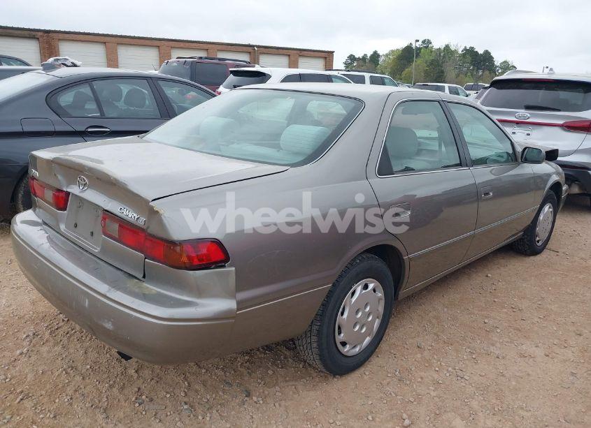 Photo 4 of 1998 Toyota Camry LE (VIN 4T1BG22K9WU283915)