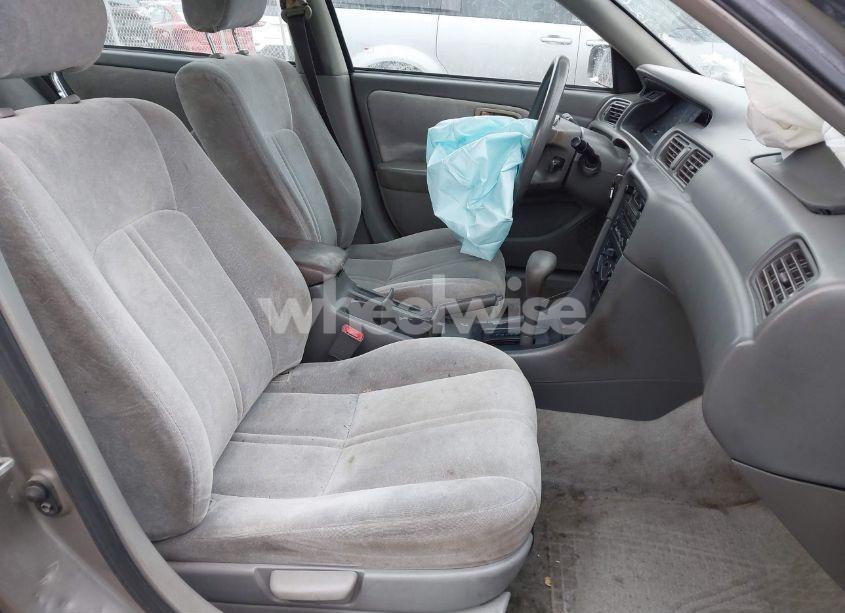 Photo 5 of 1998 Toyota Camry LE (VIN 4T1BG22K9WU293733)