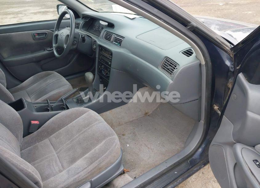 Photo 5 of 1998 Toyota Camry LE (VIN 4T1BG22K9WU315004)