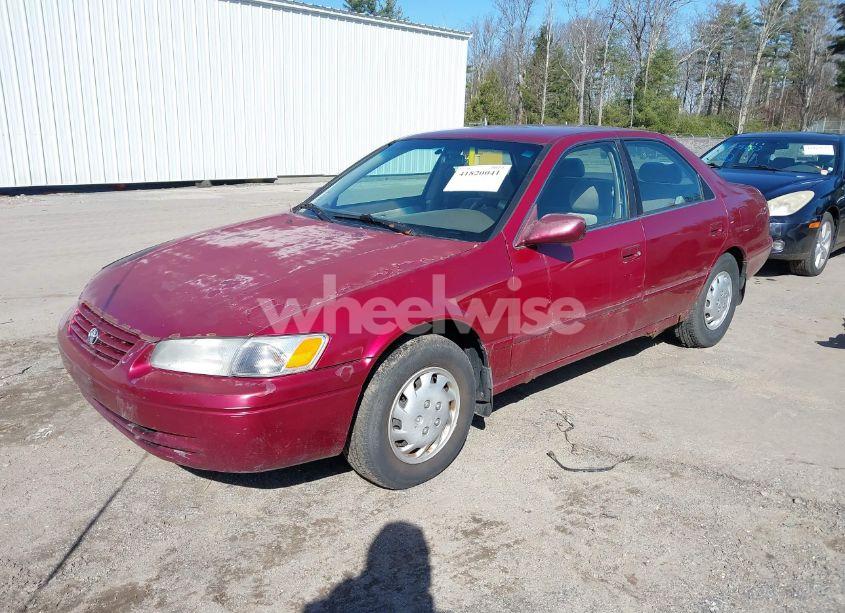 Photo 2 of 1998 Toyota Camry LE (VIN 4T1BG22K9WU367829)