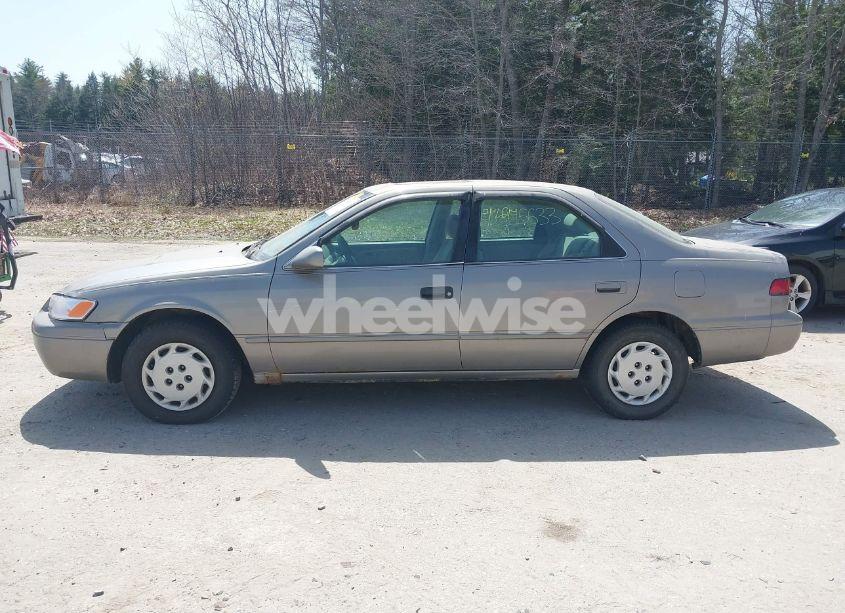 Photo 12 of 1999 Toyota Camry LE (VIN 4T1BG22K9XU443843)