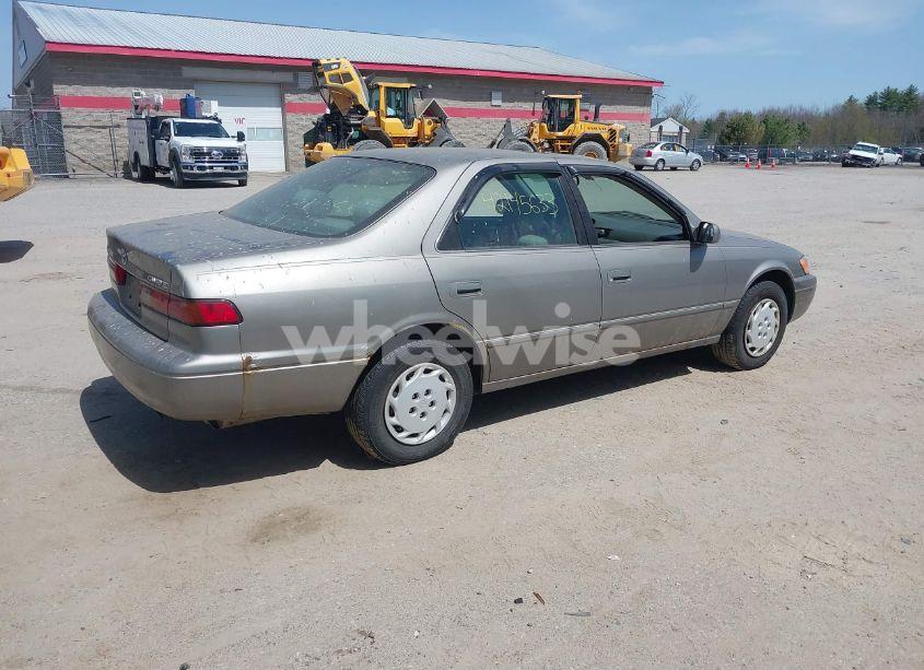 Photo 4 of 1999 Toyota Camry LE (VIN 4T1BG22K9XU443843)