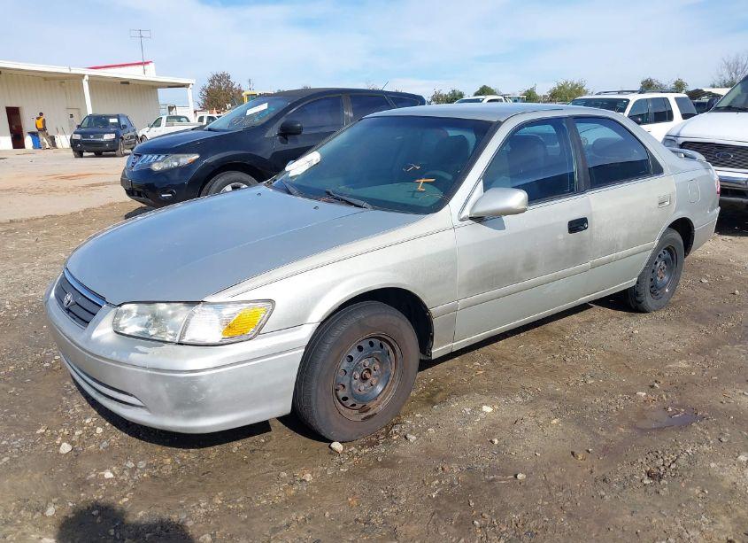 Photo 2 of 2000 Toyota Camry CE (VIN 4T1BG22K9YU645907)