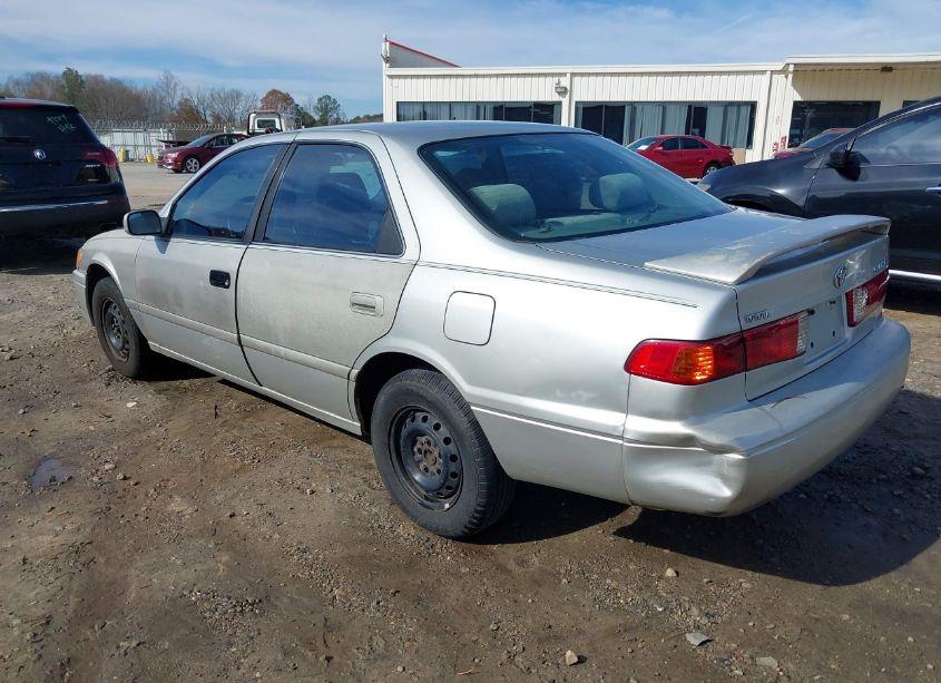 Photo 3 of 2000 Toyota Camry CE (VIN 4T1BG22K9YU645907)