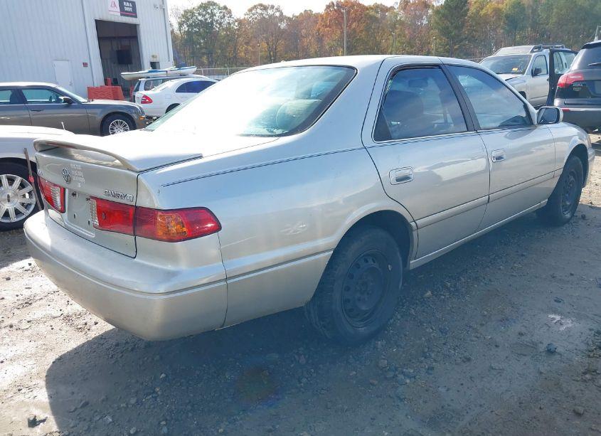 Photo 4 of 2000 Toyota Camry CE (VIN 4T1BG22K9YU645907)