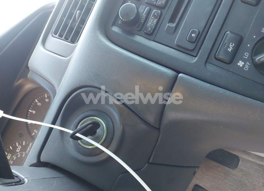 Photo 11 of 2000 Toyota Camry LE (VIN 4T1BG22K9YU688451)